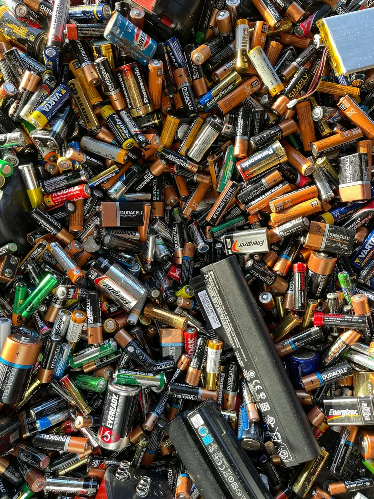 Waste sorting conveyor — AI detection